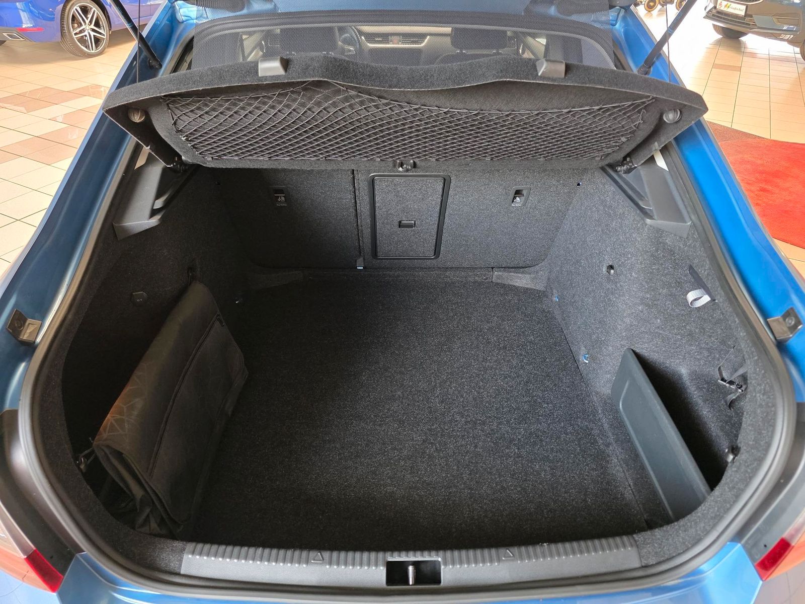 Fahrzeugabbildung SKODA Octavia Lim. DSG Drive 150/LED/Navi/DAB/Cam/Ahk
