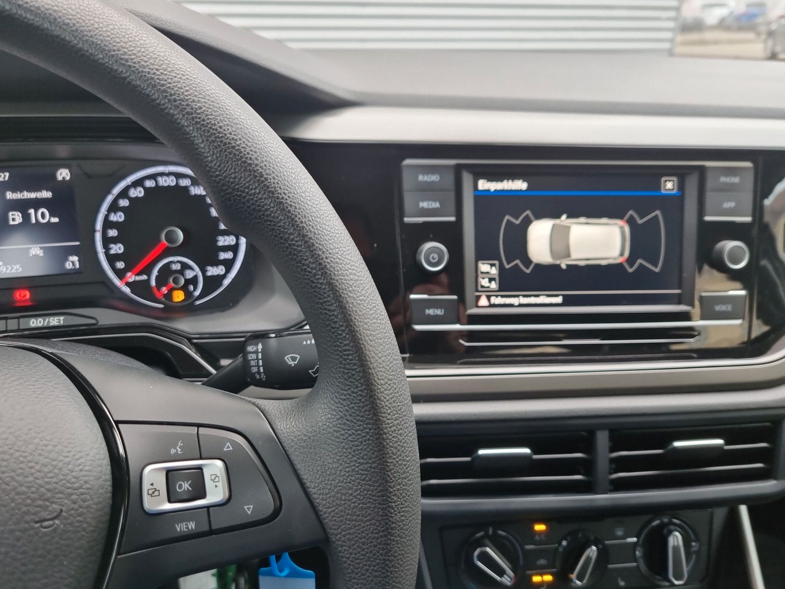 Fahrzeugabbildung Volkswagen Polo 1.0 Comfortline APP PDC SHZ KLIMA