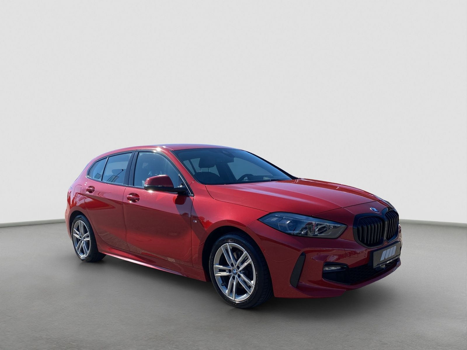 BMW 118d Limousine (M-Sport Navi LED AHK HUD) imagem 3