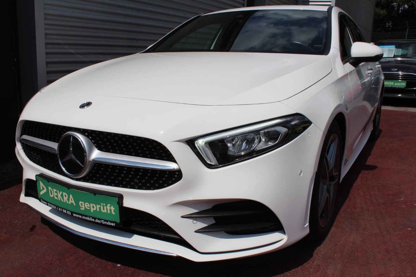 Mercedes-Benz A 180 AMG-LINE KLIMA NAVI KAMERA PDC LED 18.ZOLL imagem 2