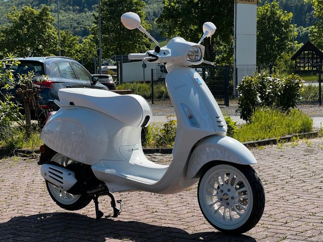 Vespa Sprint 50 "Justin Bieber"