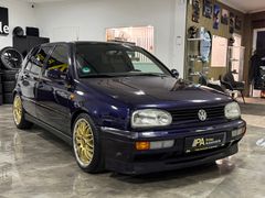 Fahrzeugabbildung Volkswagen Golf III 1.6 / 17" BBS Felgen Sportauspuff