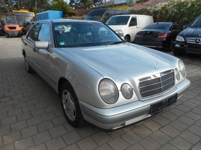 Mercedes-Benz E 290