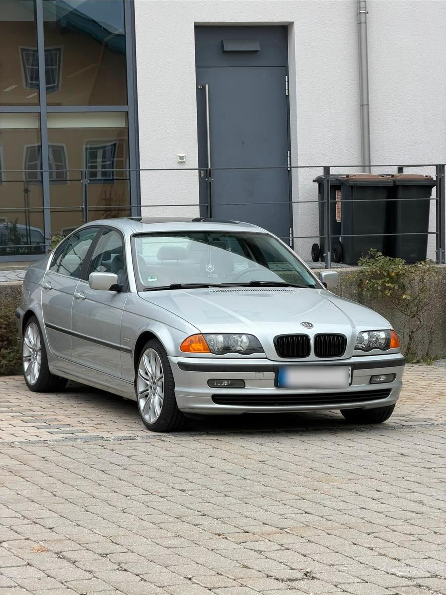 BMW 320