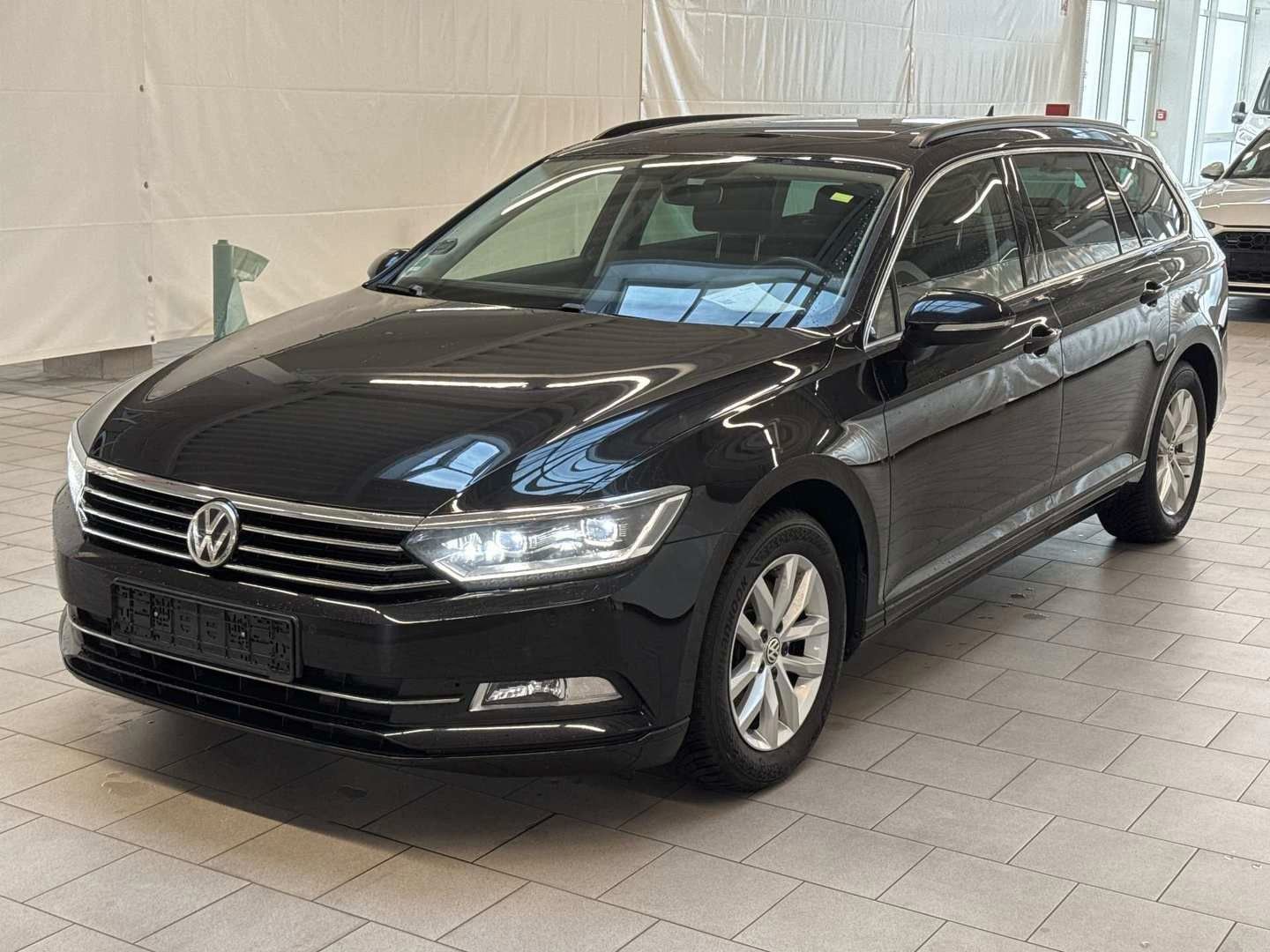 VW Passat Variant Comfortline#Schiebedach#L-E-D#KAM