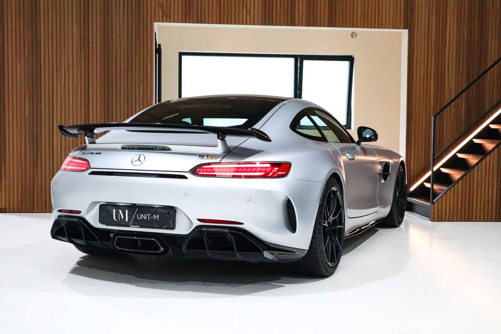 Mercedes-Benz AMG GT R 4.0 V8 / Low mileage / Full MB history