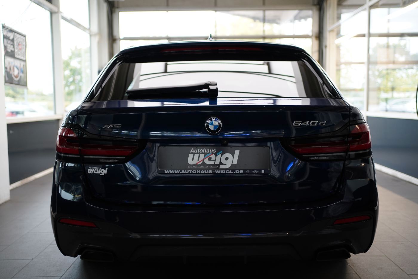 Fahrzeugabbildung BMW 540d xDri M-Sport Laserlicht+Glasdach+Standheiz+