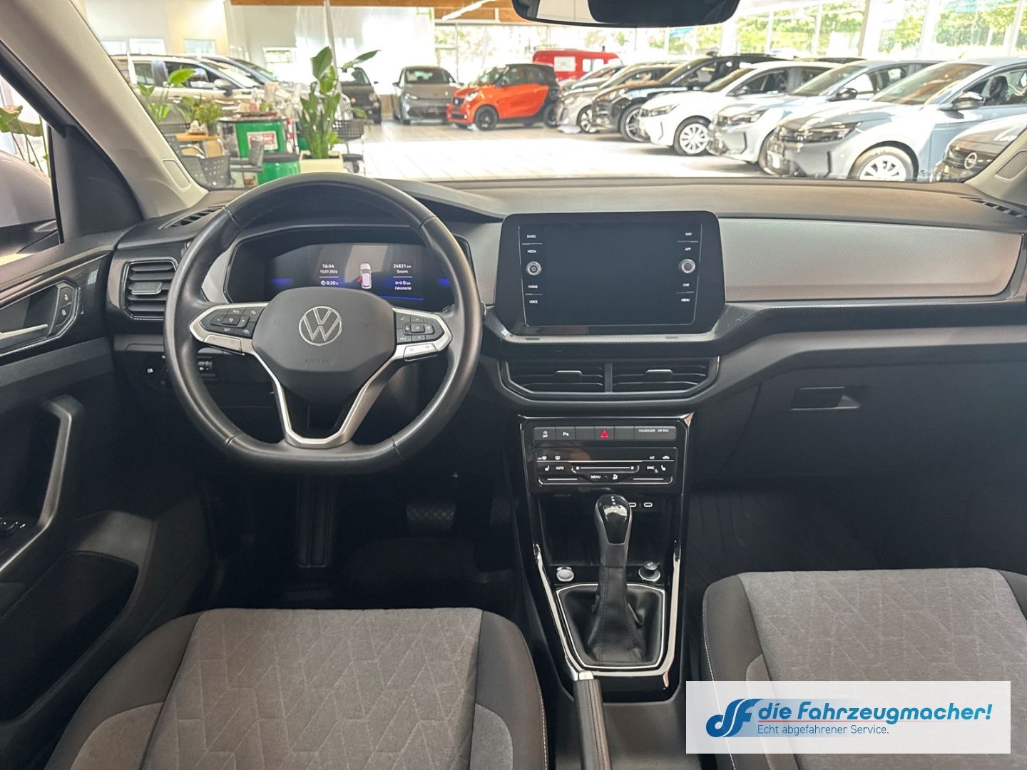 Fahrzeugabbildung Volkswagen T-Cross 1.0 TSI 85 kW Life Digitales Cockpit LED