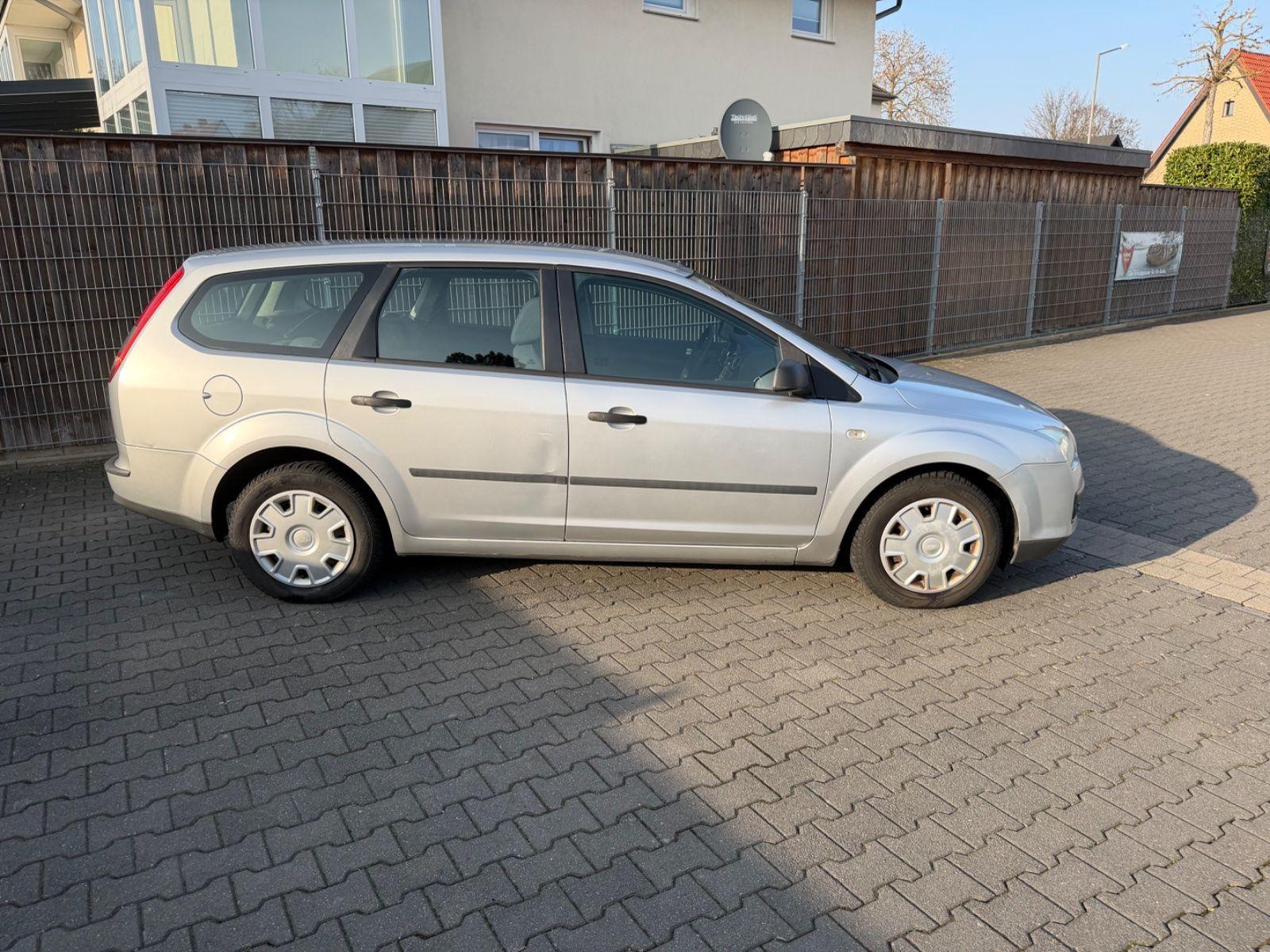 Ford Focus 2006 — photo 7