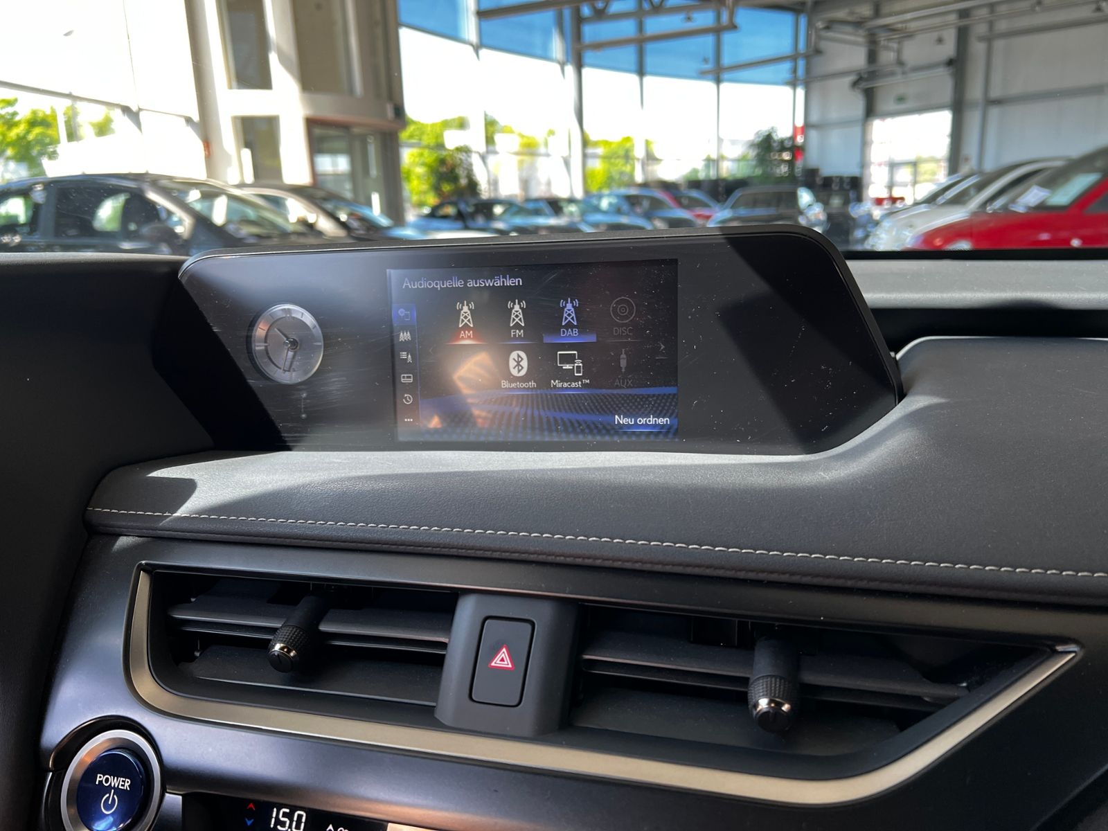 Fahrzeugabbildung Lexus UX 250 h Style Edition AHK RFK Full Link LED