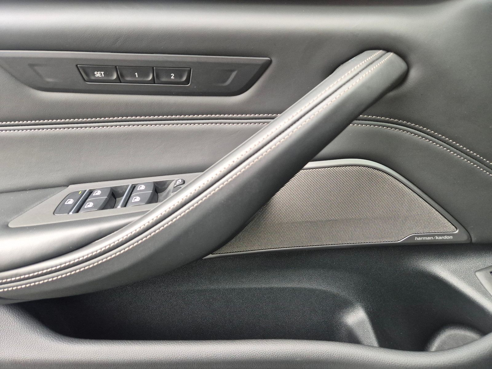 BMW 540i Luxury Line Head-Up Soft-Close Harman Kardo foto 19