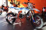 KTM 350 EXC-F SIX DAYS 2026 - Six Days - KTM 350 EXC F SIX DAYS