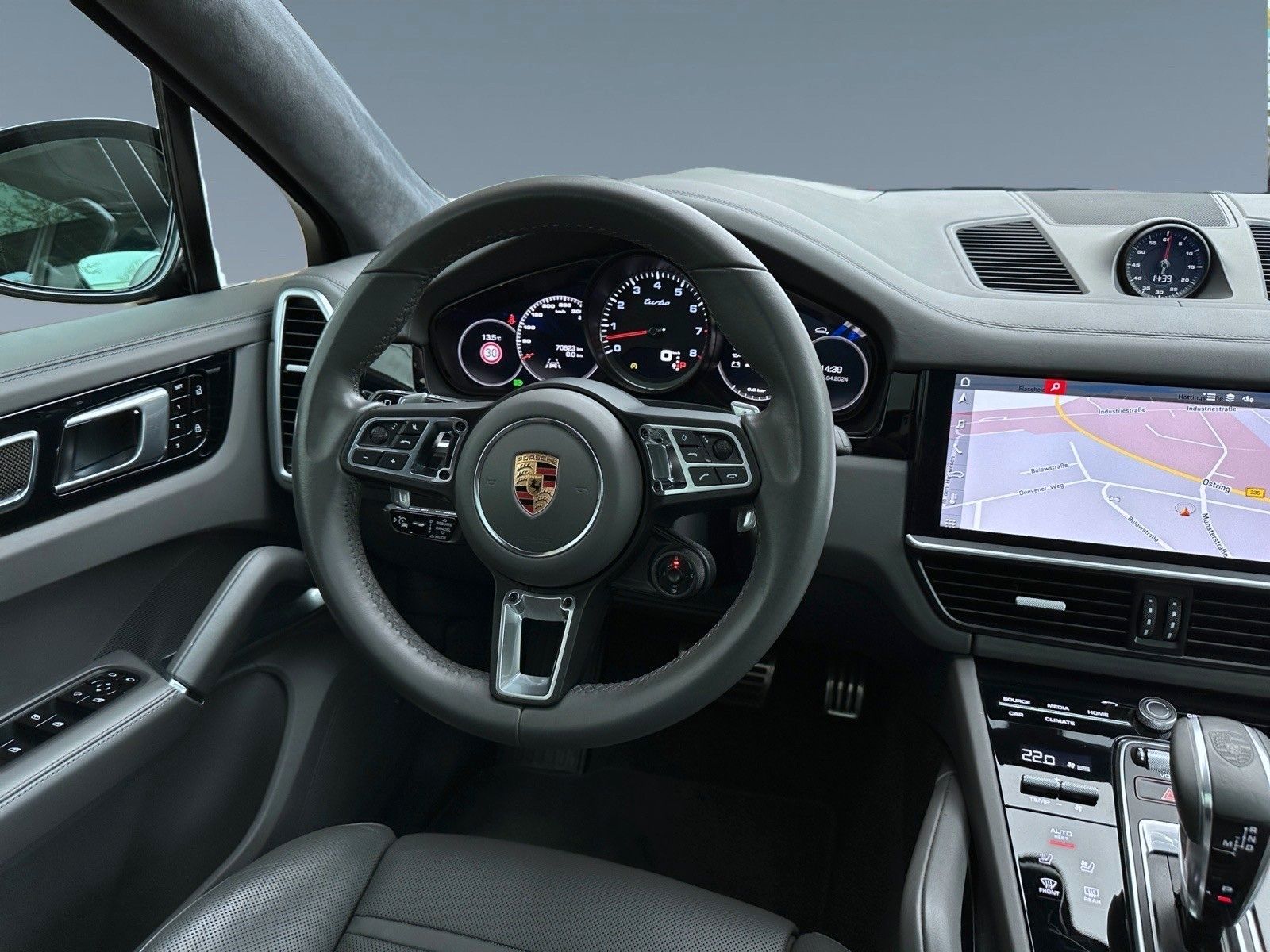 Fahrzeugabbildung Porsche Cayenne Coupe Turbo*SP-Chrono*Pano*HuD*Soft*22"*