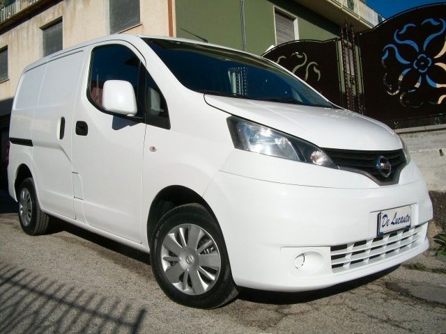 NISSAN NV200
