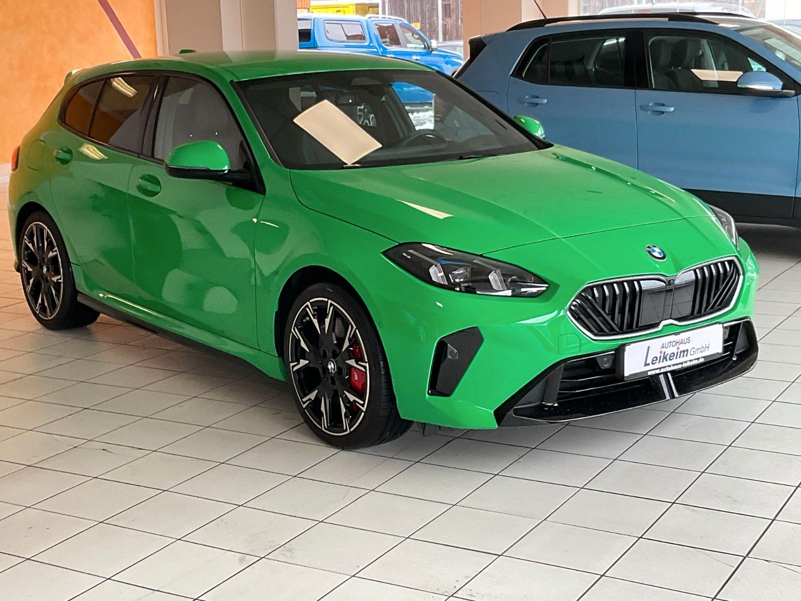 Gebrauchtwagen BMW 120i 120i M-Sport PRO – Individual – Signalgrün P56 in Bamberg