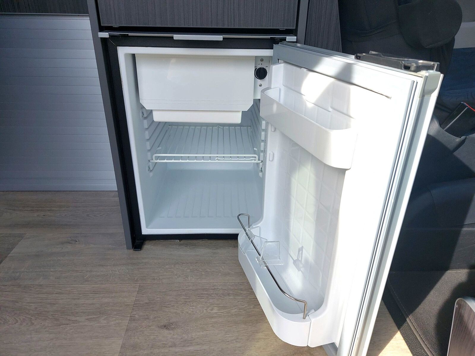 Fahrzeugabbildung Volkswagen Sonstige T6 ähnlich California  Camper
