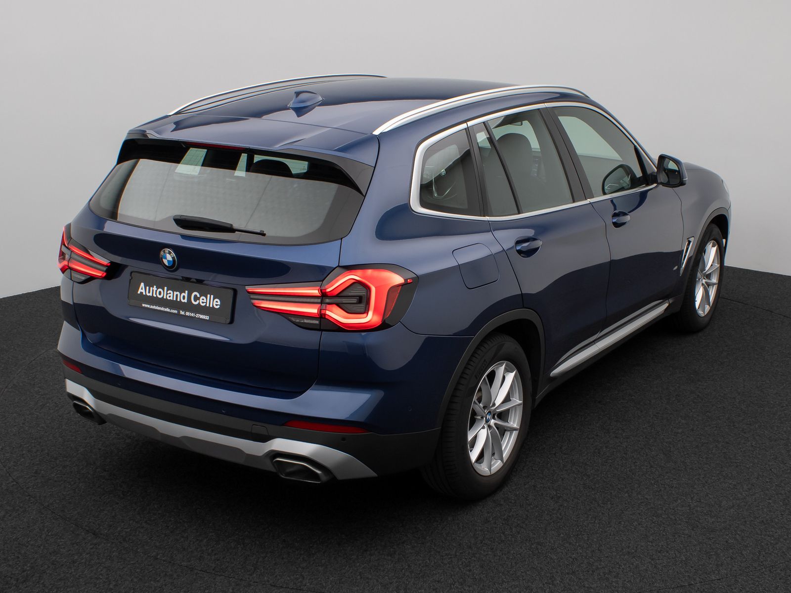 Fahrzeugabbildung BMW X3 xD30d Sport Kamera Laser HUD H/K Komfort AHK