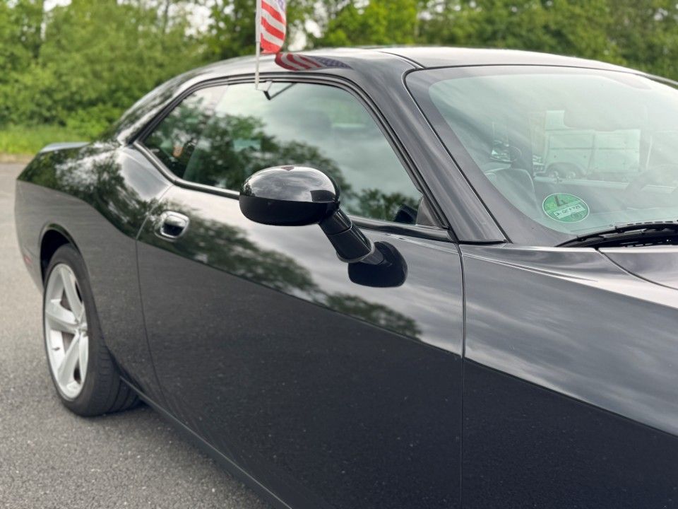 Fahrzeugabbildung Dodge Challenger 6.1 SRT8 Navi/SD/Leder Zweite Hand