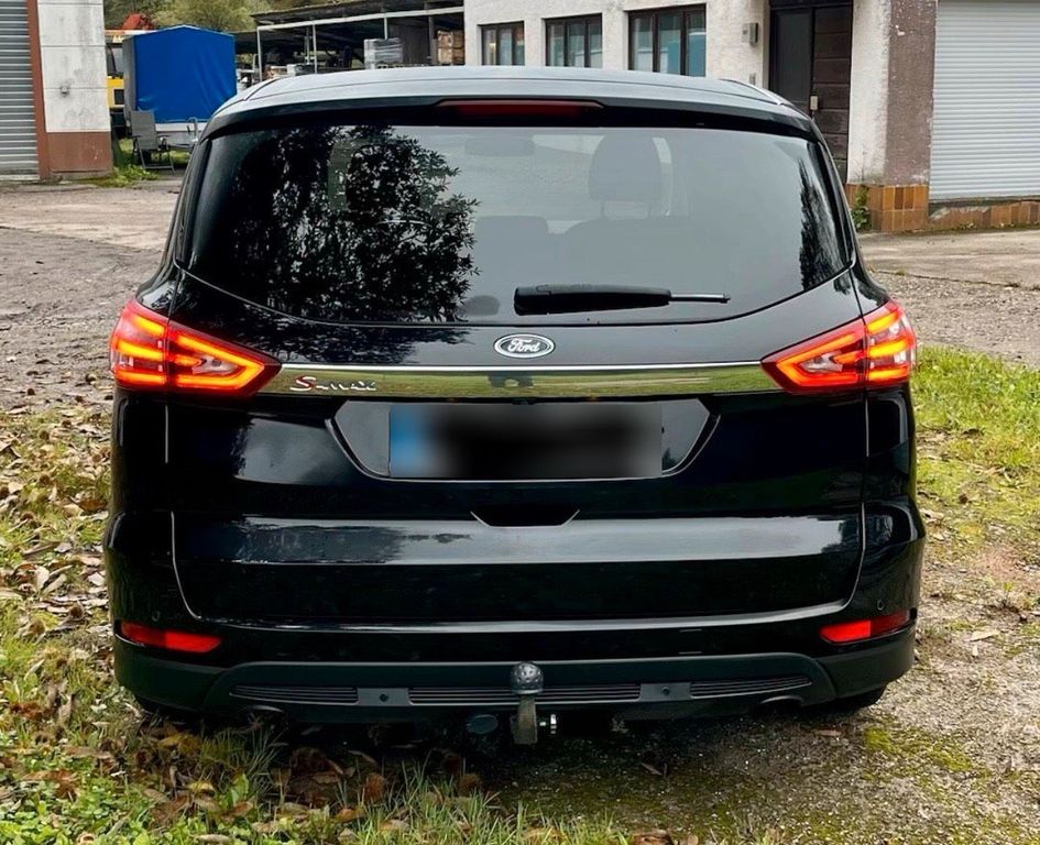 Image of Ford S-Max
