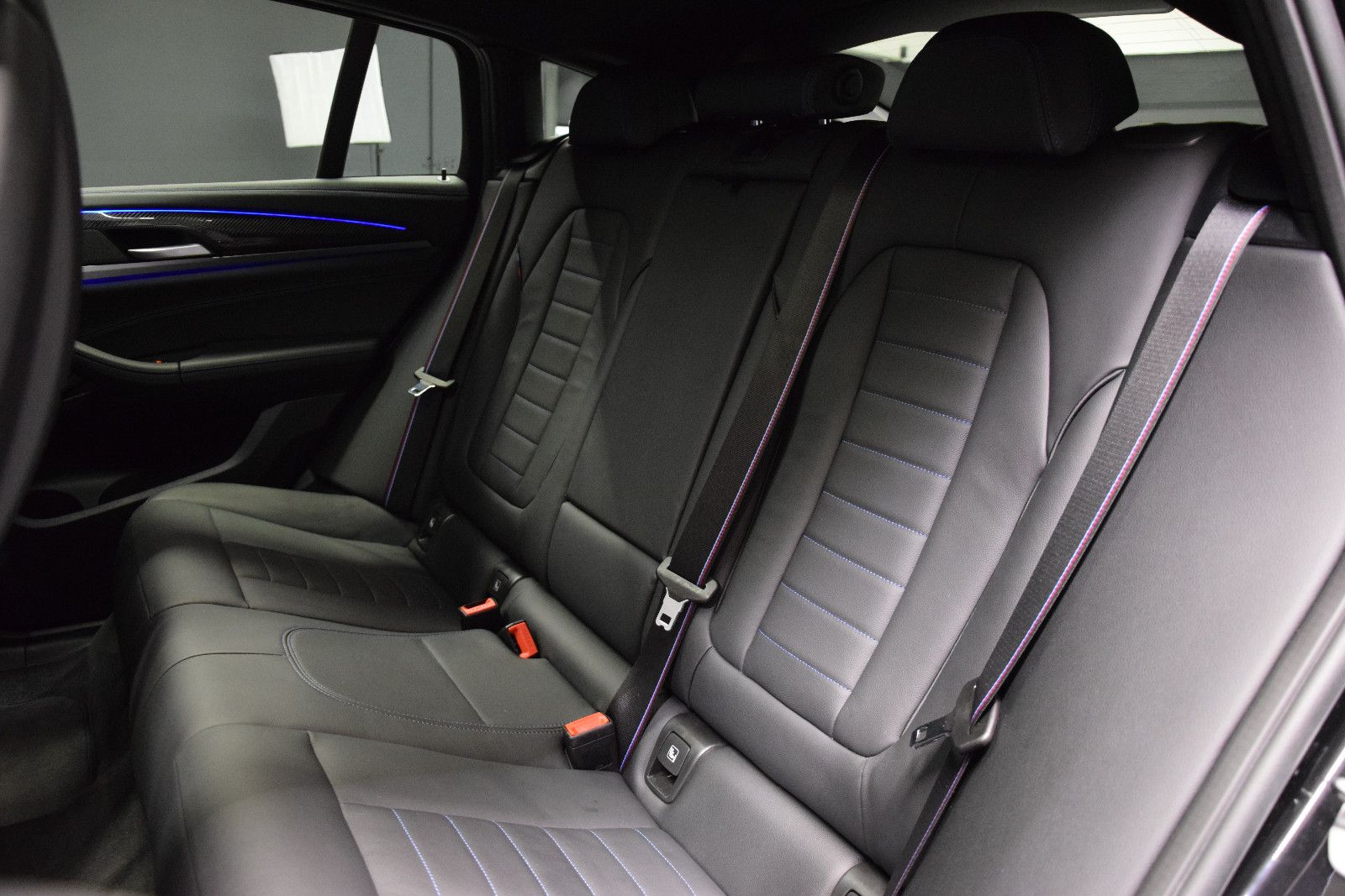 Fahrzeugabbildung BMW X4 M40i xD Laser Pano ACC h/k AHK 360° 21"Memory