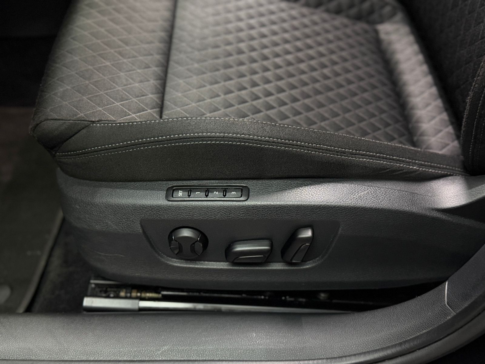 Fahrzeugabbildung SKODA Superb Combi Style |DSG|NAVI|MEMORY|ACC