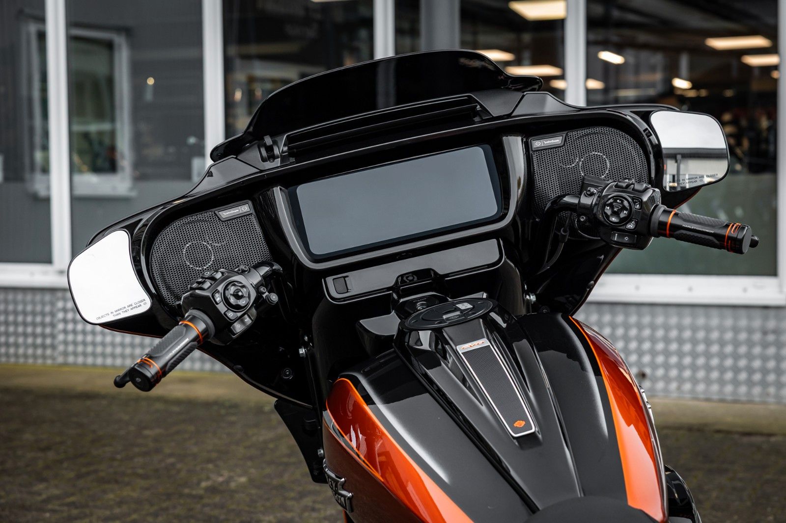 Fahrzeugabbildung Harley-Davidson CVO Street Glide  FLHXSE 121 cui - Jekill -