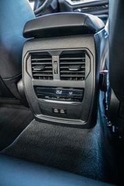 Fahrzeugabbildung BMW 320i Limo. Advantage VIRUTAL|LED|AMBIENTE|CAM