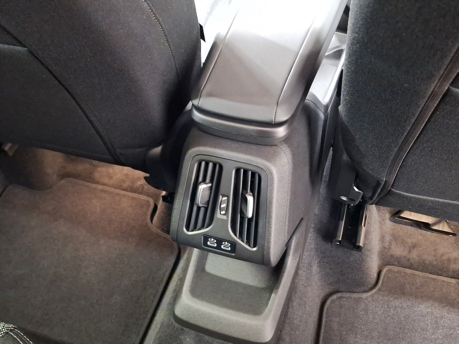 BMW 220 Active Tourer - Bild 17