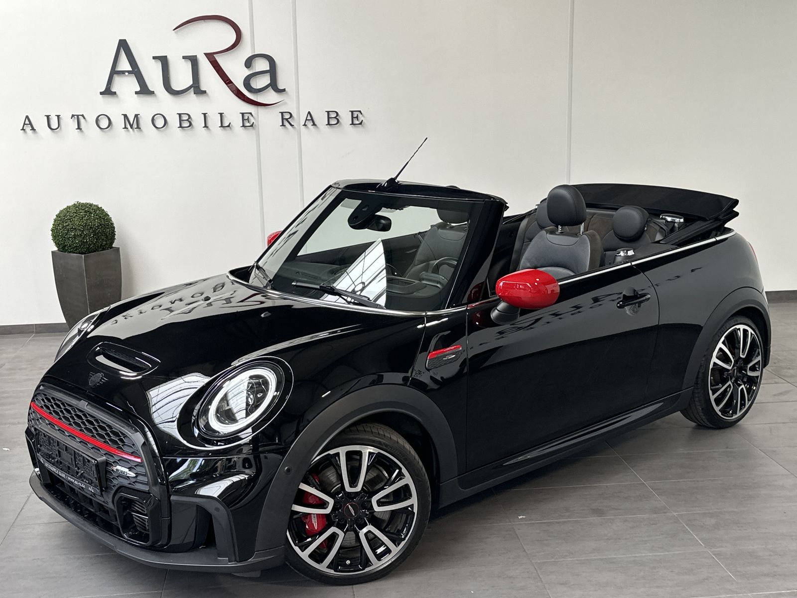 Fahrzeugabbildung MINI John Cooper Works Cabrio Sport-Aut. NAV+LED+ACC