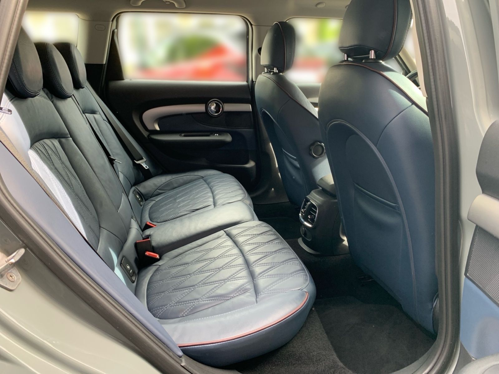 Fahrzeugabbildung MINI Clubman Cooper 1.5 Navi Leder LED PDC
