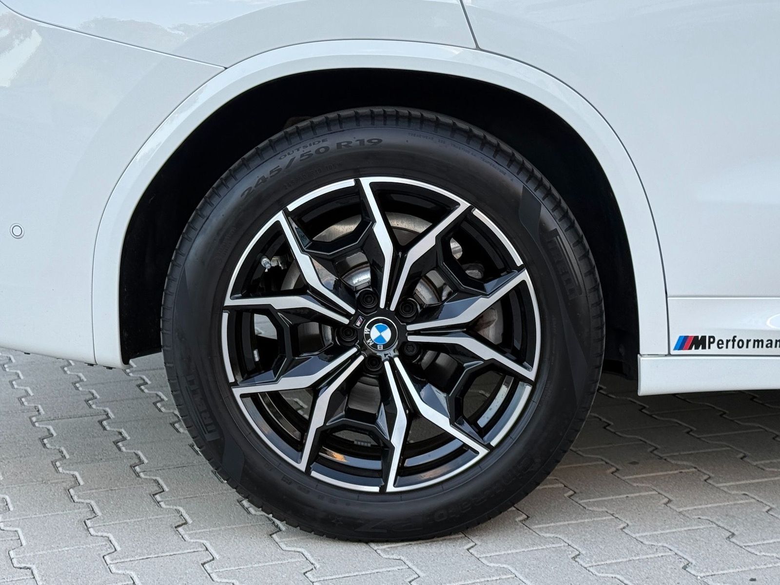 Fahrzeugabbildung BMW X3 20d xD M-SPORT|AHK|KAMERA|GARANTIE BIS 7/2029