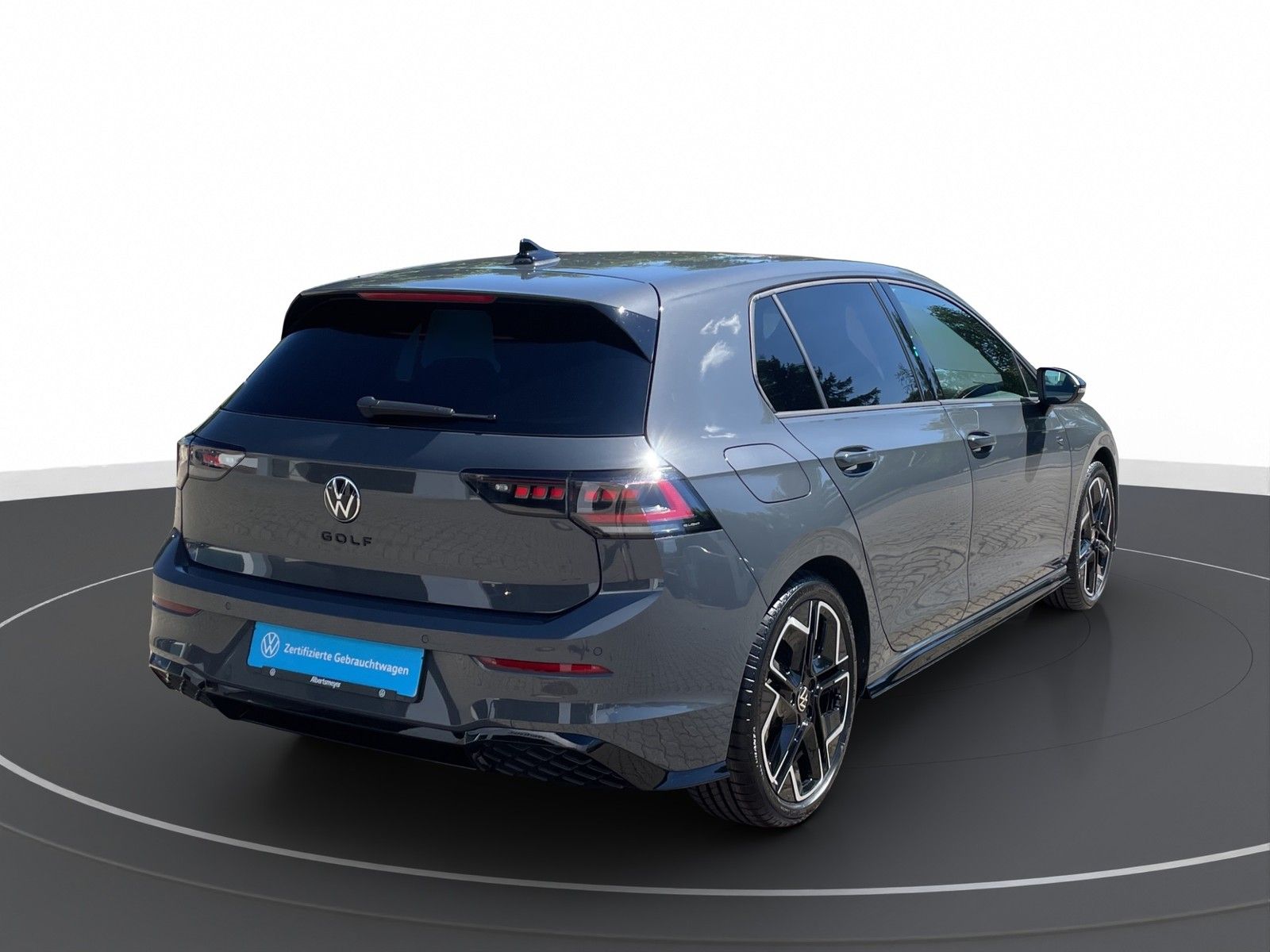 Volkswagen Golf VIII 1.5 eTSI R-Line DSG AHK BLACK MATRIX foto 4
