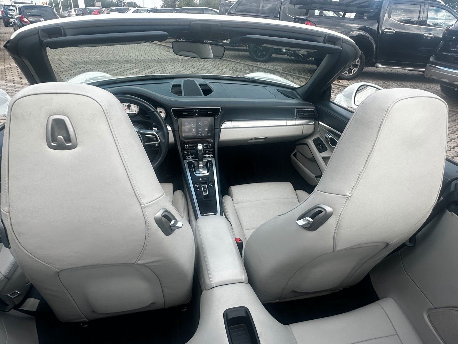 Fahrzeugabbildung Porsche 911 Carrera Cabriolet