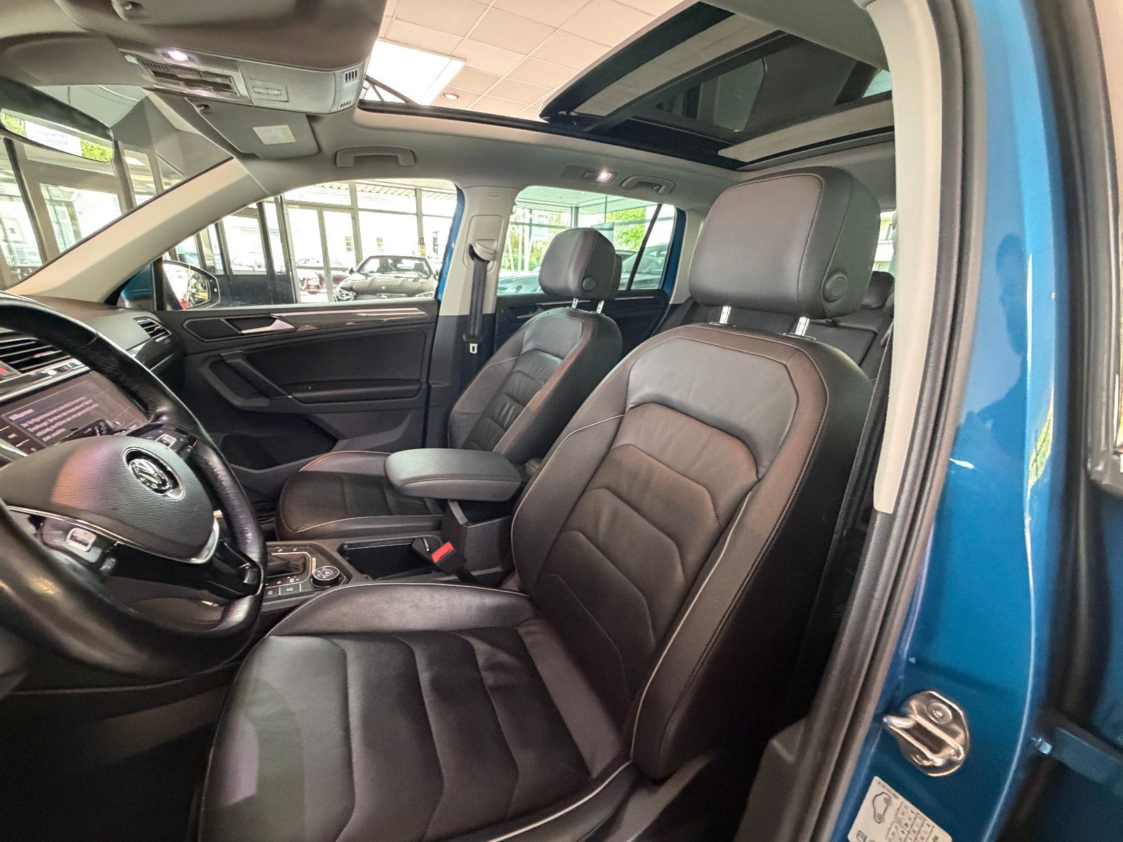 Fahrzeugabbildung Volkswagen Tiguan Highline /VIRTUAL/PANO/MEMORY/HUD/KAMERA