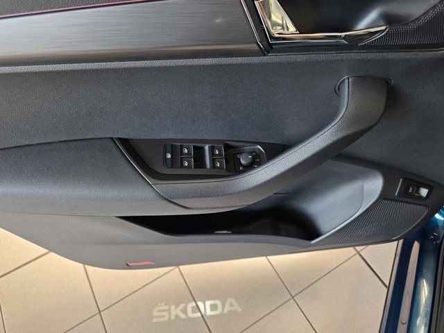 SKODA Karoq — Foto 12