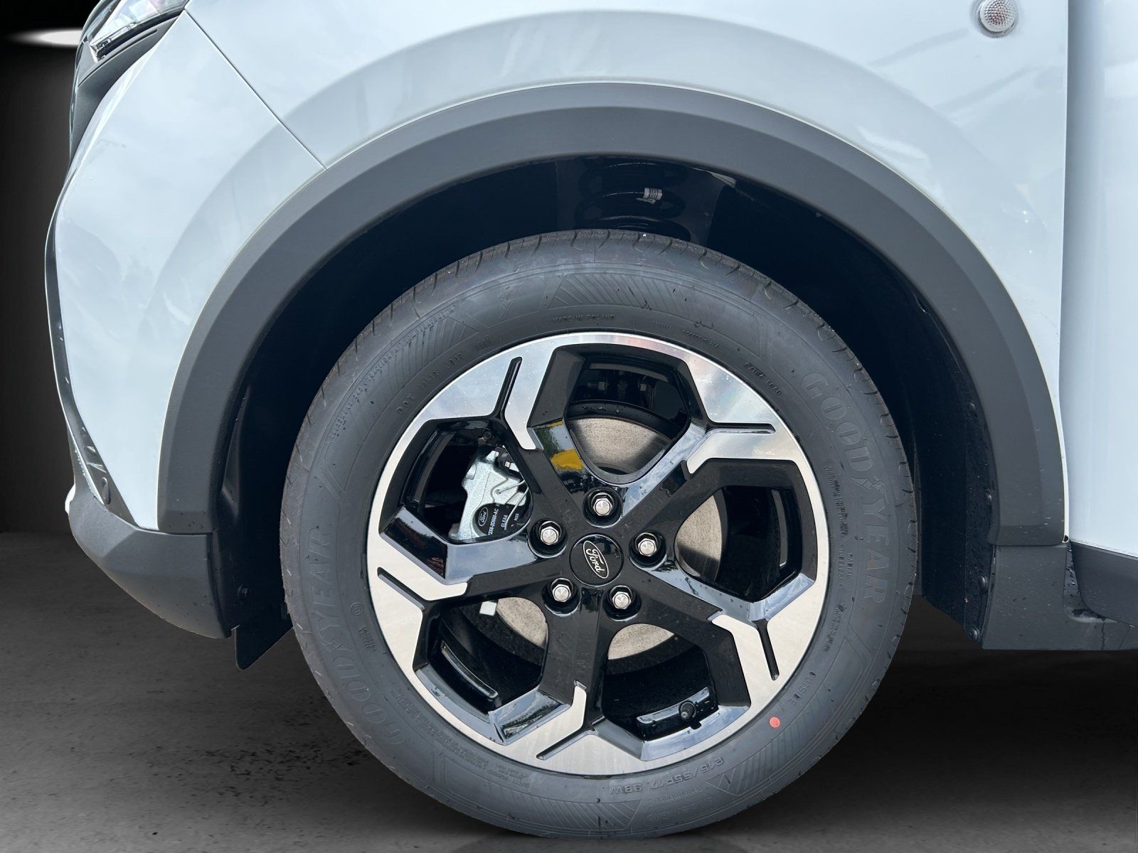 Fahrzeugabbildung Ford Tourneo Courier 1,0 Ecoboost Active