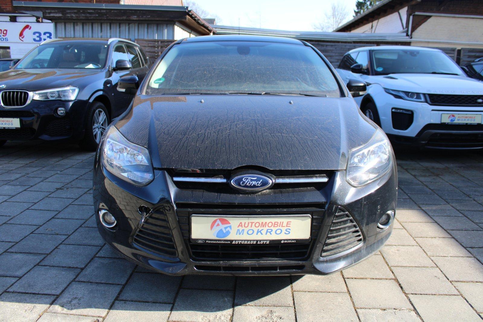 Ford Focus 2013 — rear view