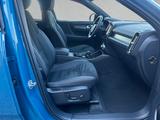 Volvo XC40 B3 MILD Hybrid Automatik Plus Dark LED - gebrauchte Volvo XC40 aus dem Jahr 2024