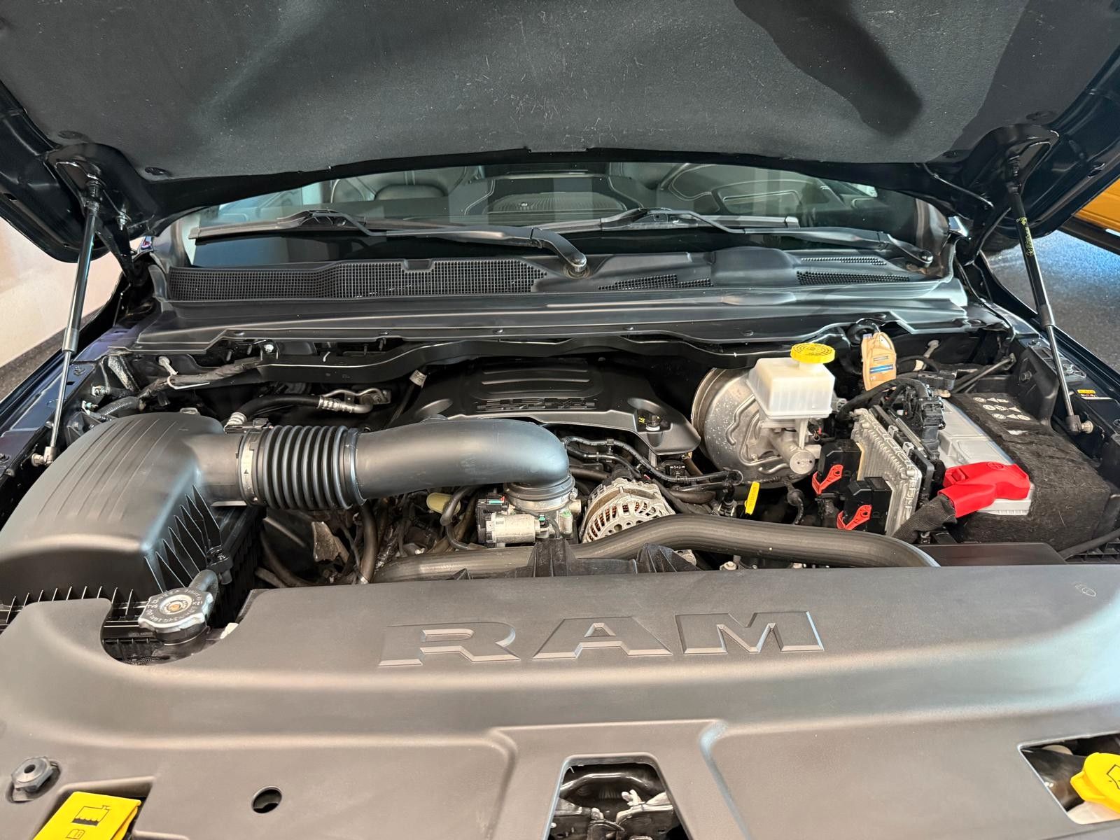 Fahrzeugabbildung Dodge LIMITED NIGHT ALU-CAB PRINS LPG AUS 1. HAND