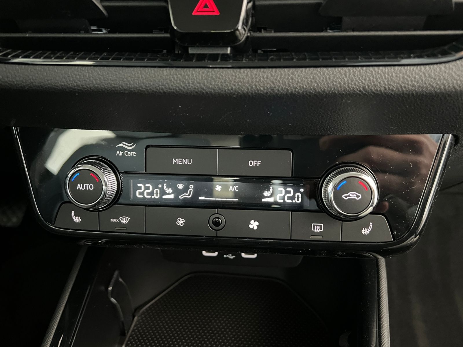 Fahrzeugabbildung SKODA Fabia Selection 1.0 MPI *Winterpaket,LED*