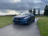 Volvo V40 D4 Summum/R-Design/Service neu/Voll - Volvo V40 Limousine R design mit Diesel-Antrieb