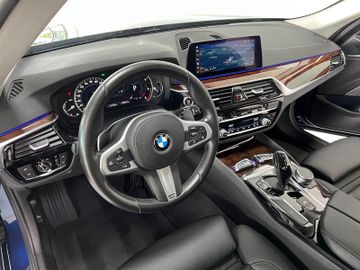 Fahrzeugabbildung BMW 540d xD Sport Line Kamera Memory H/K NaviPro DAB