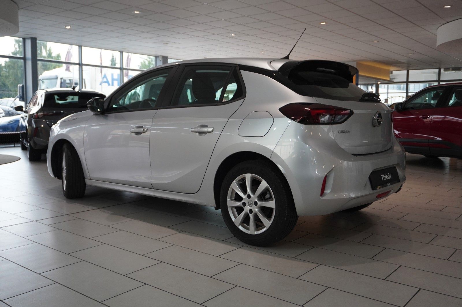 Fahrzeugabbildung Opel Corsa F 1.2T EDITION AT NAVI/LED/SPORT/TEMP/DAB+