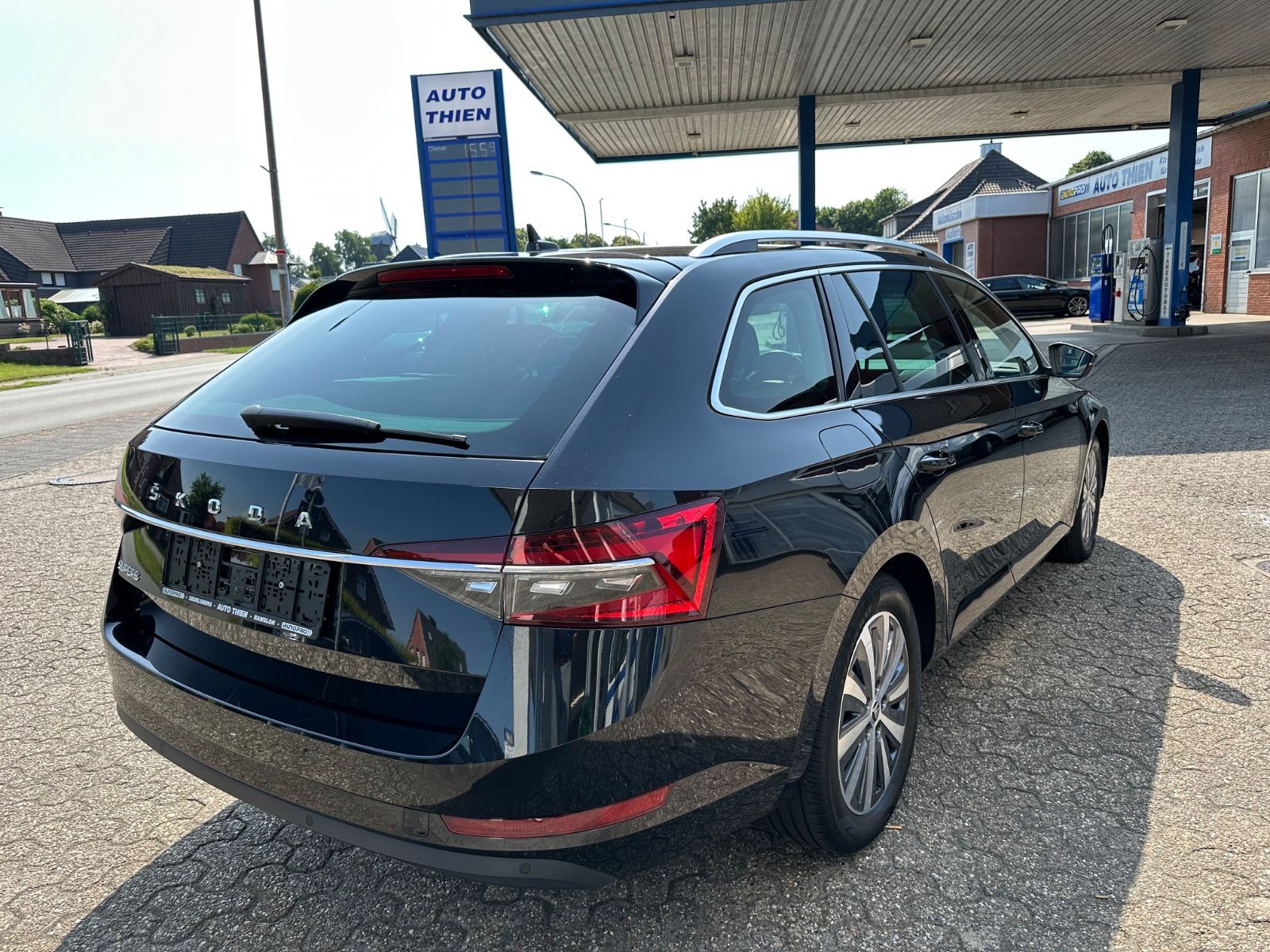 Fahrzeugabbildung SKODA Superb Combi 2.0 TDI Style AHK/Fahrass.Plus/Colu