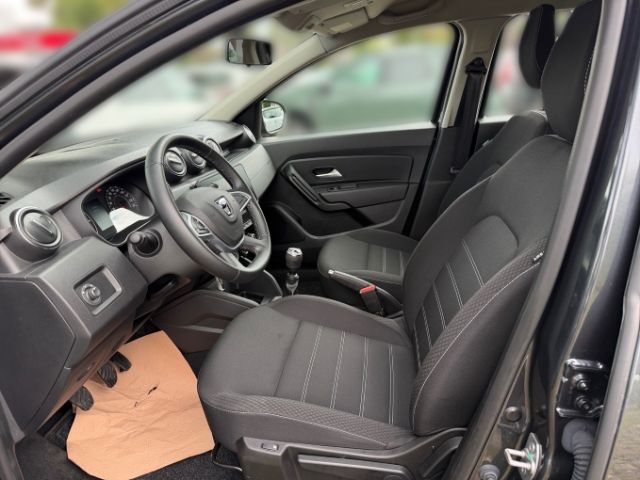 Fahrzeugabbildung Dacia Duster Comfort TCe 130 2WD SHZ DAB Temp PDC Berg