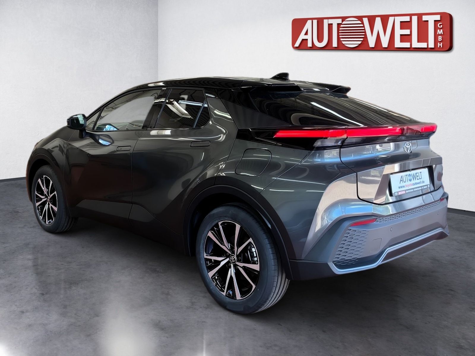 Fahrzeugabbildung Toyota C-HR 2.0 PHEV Plug-In Teamplayer LED,Navi,SHZ,AC