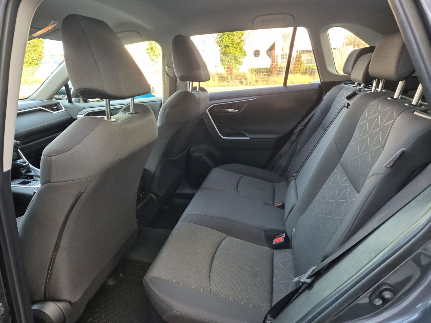 Fahrzeugabbildung Toyota RAV 4 4x2 Team D Hybrid 2.5 Navi LED ACC El. He