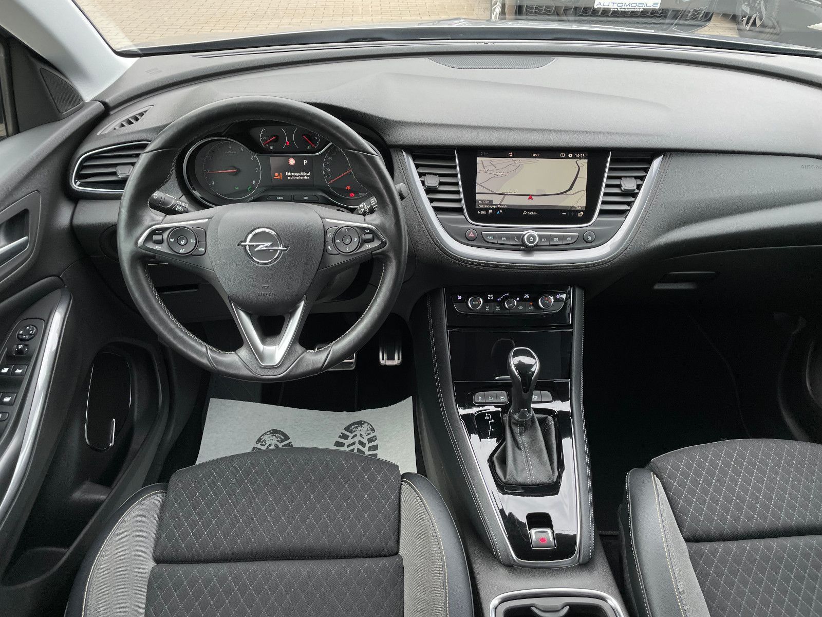 OPEL Grandland X, 2017, Benzin, 131 PS