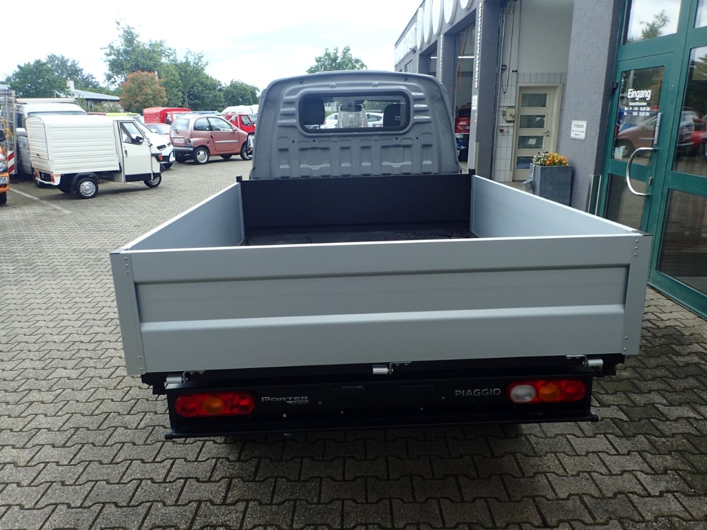 Fahrzeugabbildung Piaggio Porter NP6 Singlewheel Pick-up 2,2m Ladefläche L
