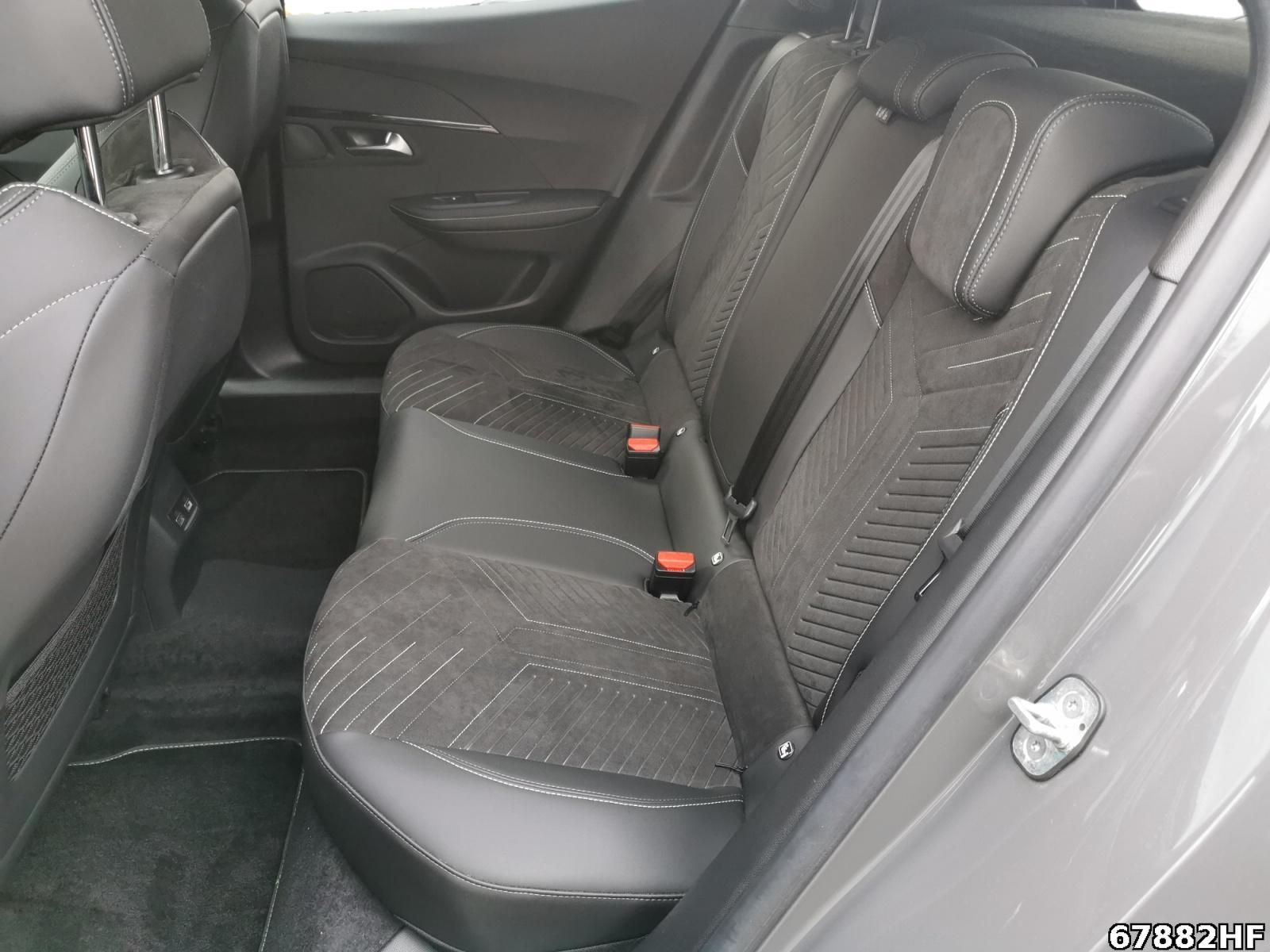 Fahrzeugabbildung Peugeot 2008 2008 GT